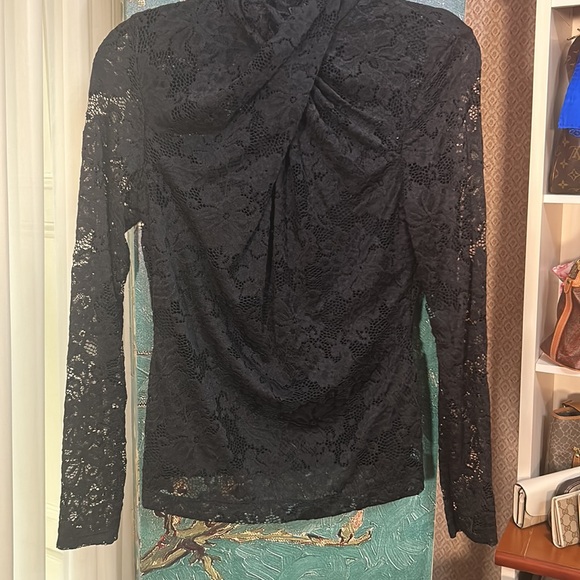 Ellie Tahari Lace blouse EUC - Picture 4 of 7